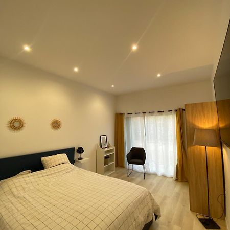 La Barben Studio En Provence Avec Piscine מראה חיצוני תמונה